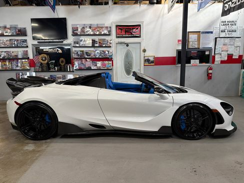 Used 2022 McLaren 720S Performance image 4