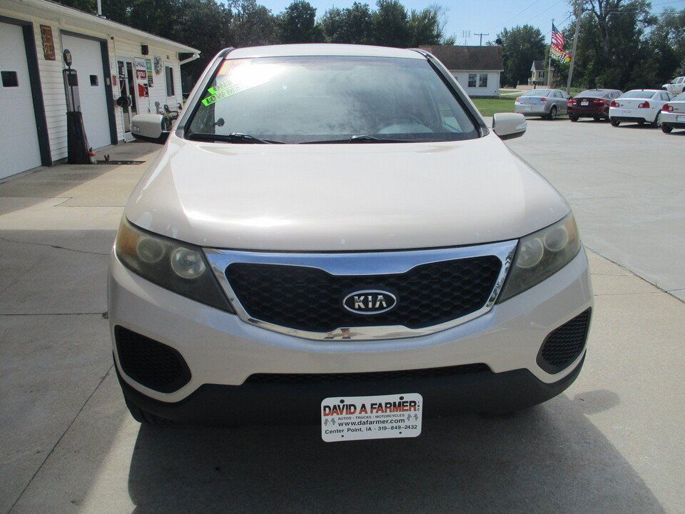 Used 2012 Kia Sorento FWD w/ Third Row Pkg image 3
