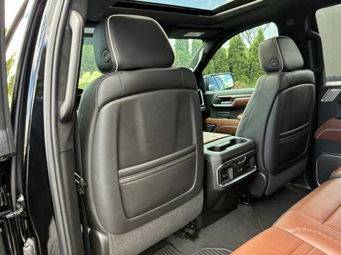 Used 2025 GMC Sierra 1500 Denali Ultimate AWD/4WD image 16
