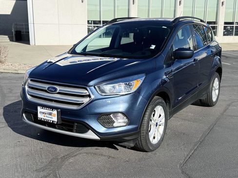 Used 2018 Ford Escape SE image 3