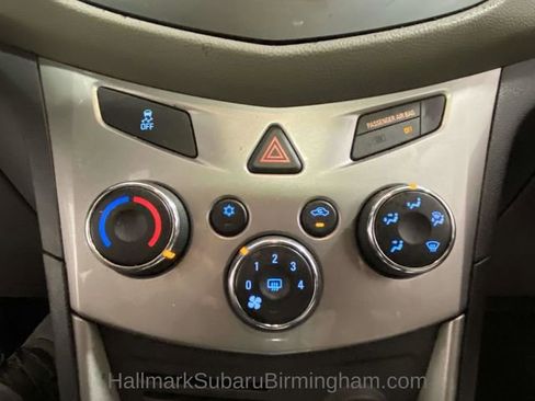 Used 2015 Chevrolet Trax LT w/ LT Sun and Sound Package image 22