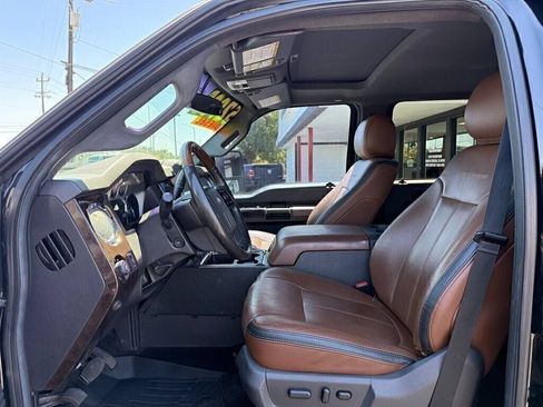 Used 2016 Ford F250 Platinum w/ FX4 Off-Road Package AWD/4WD image 9