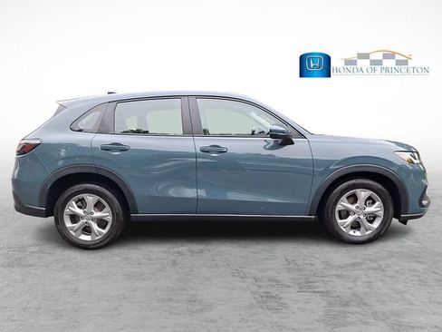 Used 2025 Honda HR-V LX image 7