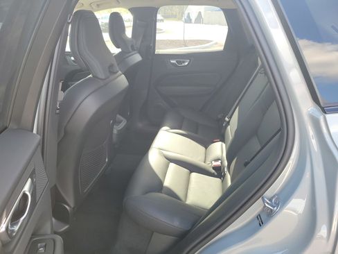 Used 2025 Volvo XC60 B5 Plus image 30