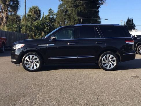 Used 2024 Lincoln Navigator Reserve image 8