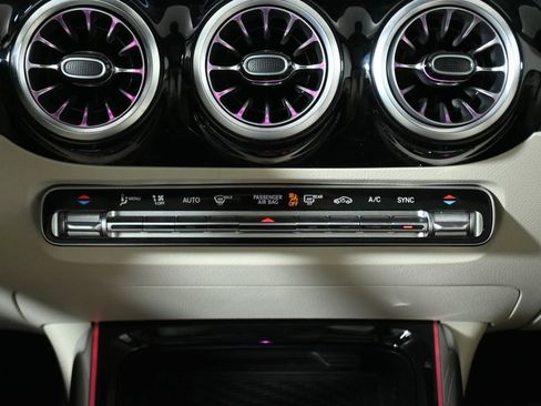 Used 2026 Mercedes-Benz GLA 250 4MATIC image 22