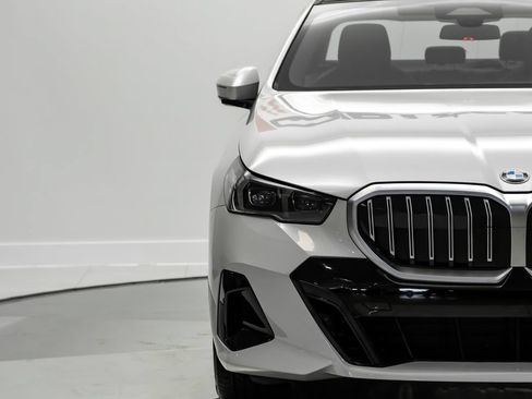 Used 2026 BMW 530i xDrive AWD/4WD image 45