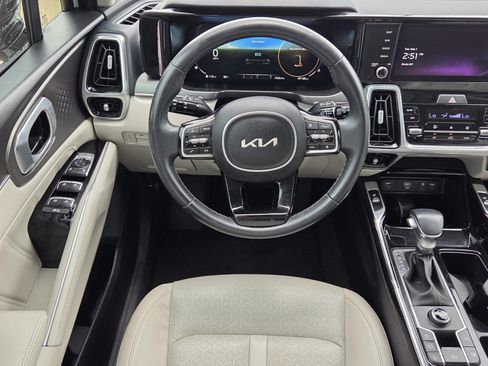 Used 2023 Kia Sorento SX FWD image 6