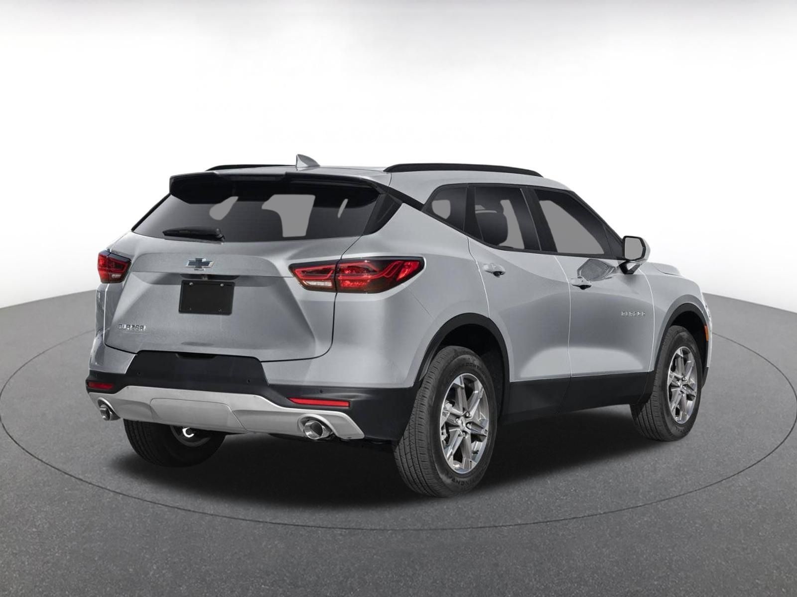 Used 2026 Chevrolet Blazer LT FWD image 2