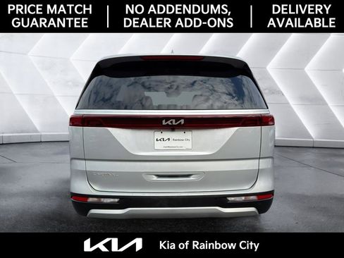 Used 2023 Kia Carnival LX image 5