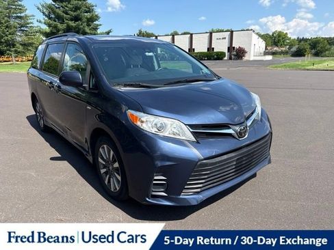 Used 2020 Toyota Sienna LE AWD/4WD image 1