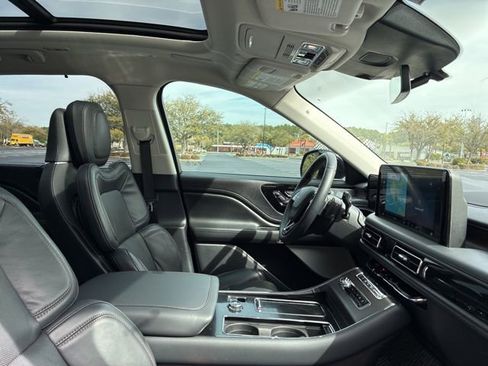 Certified 2025 Lincoln Aviator Reserve w/ Equipment Group 201A image 23