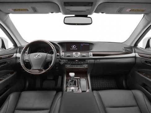 Used 2013 Lexus LS 460 image 7
