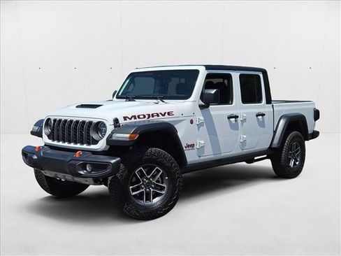 Used 2025 Jeep Gladiator Mojave w/ Convenience Group image 1