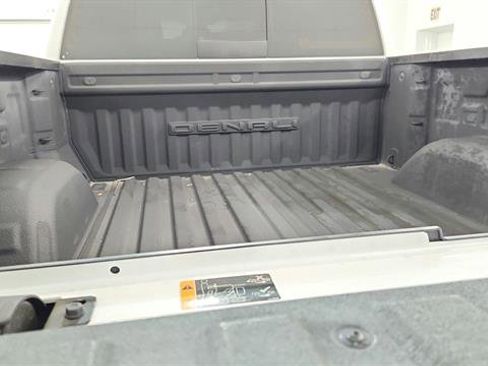 Used 2022 GMC Sierra 1500 Denali image 32