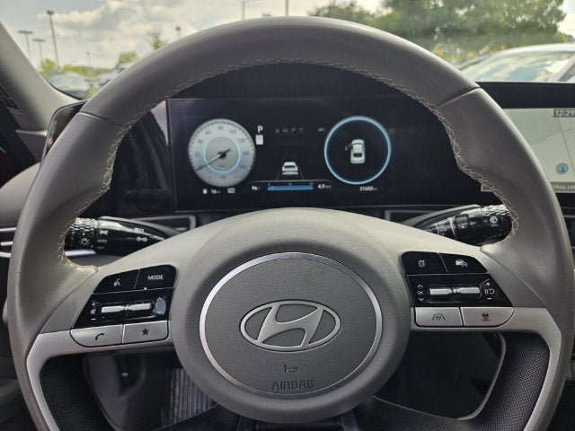 Used 2025 Hyundai Elantra SEL FWD image 31