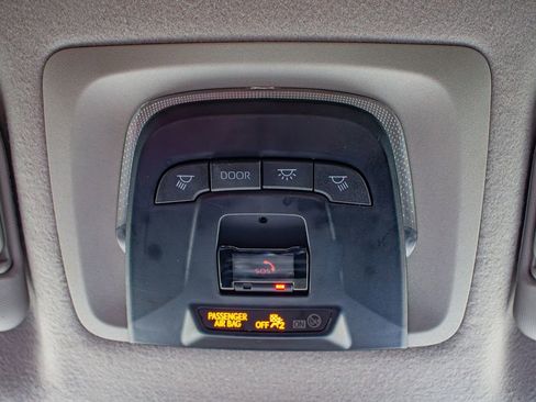 Used 2023 Toyota Corolla Cross LE image 31