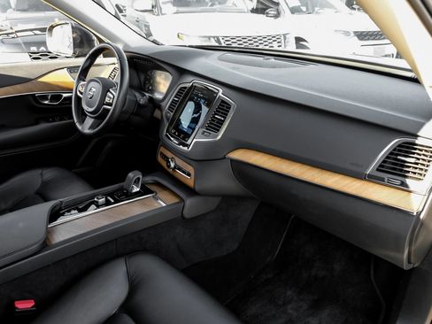 Used 2022 Volvo XC90 T8 Inscription Expression image 23