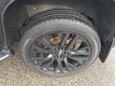 Used 2016 GMC Yukon SLE w/ HD Trailering Package image 15