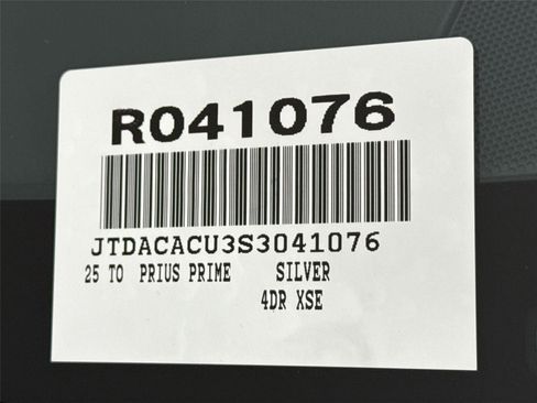 Certified 2025 Toyota Prius Plug-In Hybrid image 41