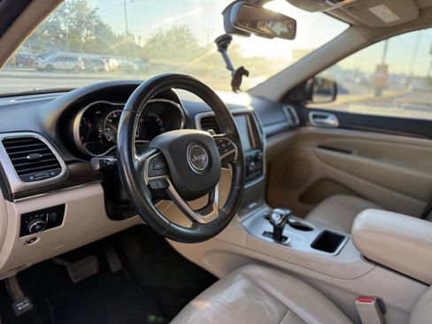 Used 2014 Jeep Grand Cherokee Limited w/ Trailer Tow Group IV image 13