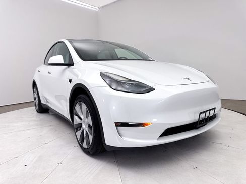 Used 2023 Tesla Model Y Long Range AWD/4WD image 12