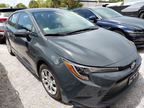 Used 2024 Toyota Corolla LE FWD image 2