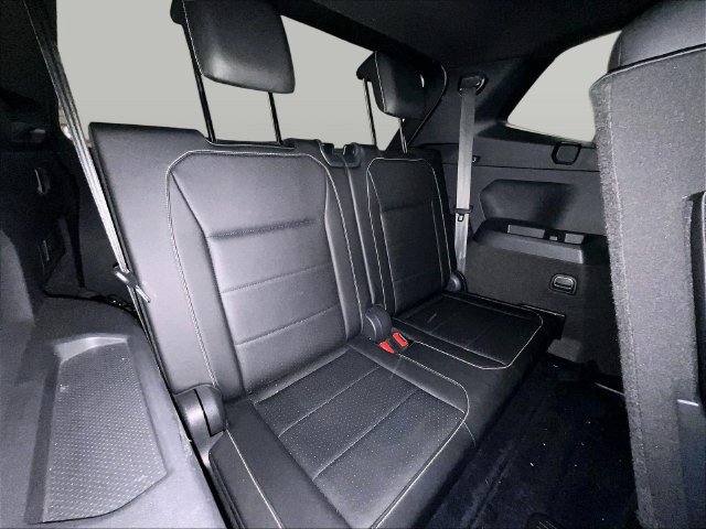 Used 2021 Volkswagen Tiguan SE R-Line w/ 3rd Row Seat Package AWD/4WD image 27