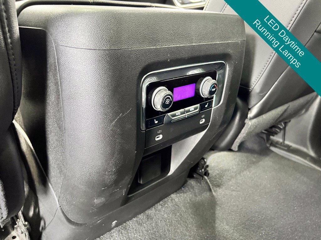 Used 2024 Chevrolet Tahoe Premier w/ Premium Package 2 AWD/4WD image 18