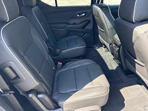 Used 2023 Chevrolet Traverse Premier w/ Redline Edition FWD image 36