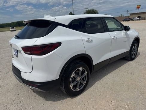 Used 2025 Chevrolet Blazer LT AWD/4WD image 9