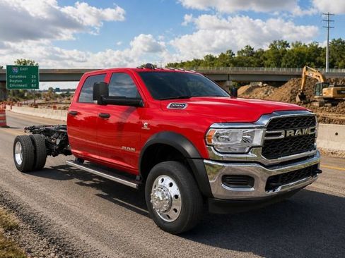Used 2022 RAM 5500 Tradesman w/ Chrome Appearance Group AWD/4WD image 1