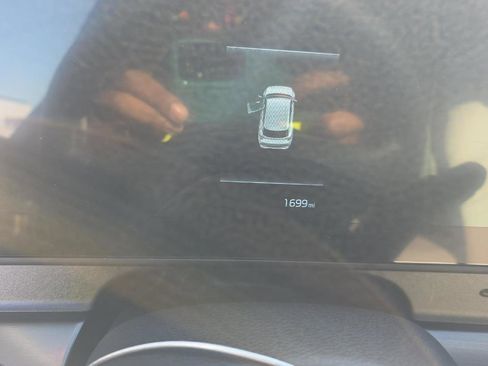 Used 2025 Kia Sportage EX image 5