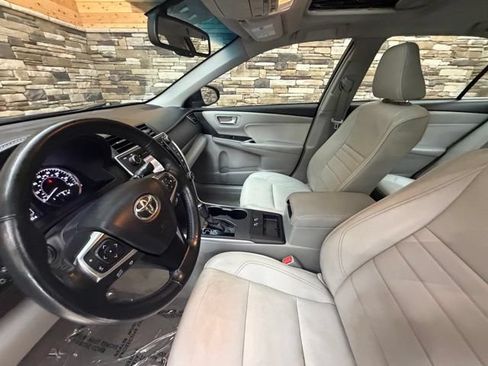 Used 2016 Toyota Camry XLE w/ Moonroof Package FWD image 12