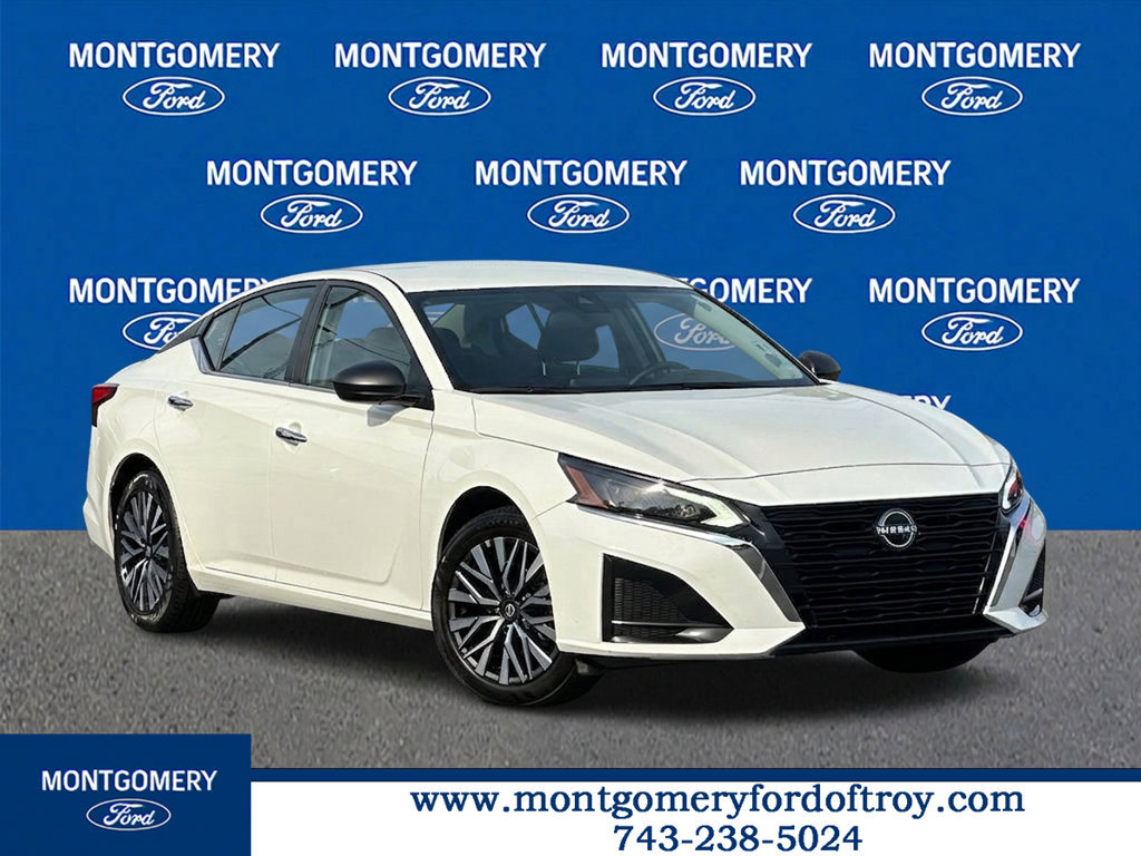 Used 2025 Nissan Altima 2.5 SV FWD image 1