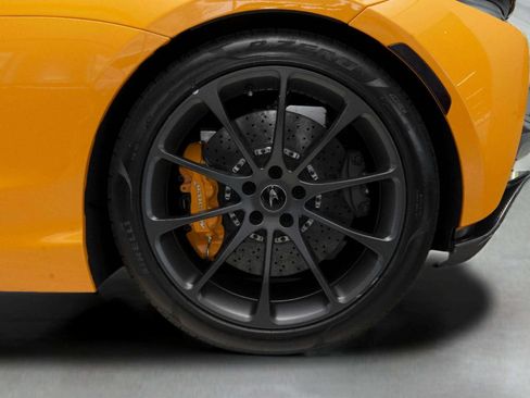 Used 2026 McLaren Artura Spider RWD image 15