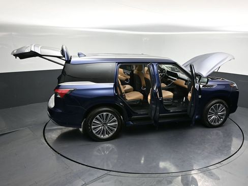 Certified 2025 INFINITI QX80 Luxe image 35
