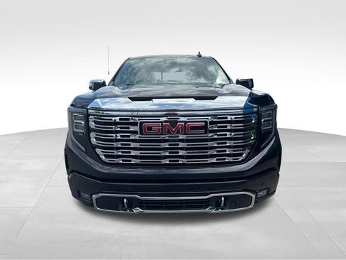 New 2026 GMC Sierra 1500 Denali w/ Denali Reserve Package AWD/4WD image 3