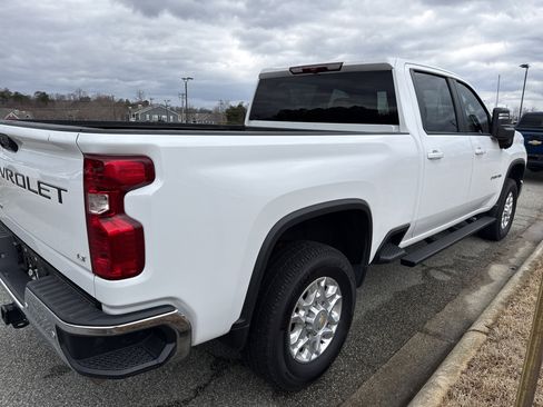 Certified 2025 Chevrolet Silverado 2500 LT w/ Safety Package image 10