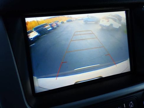 Used 2019 GMC Yukon XL SLT image 13