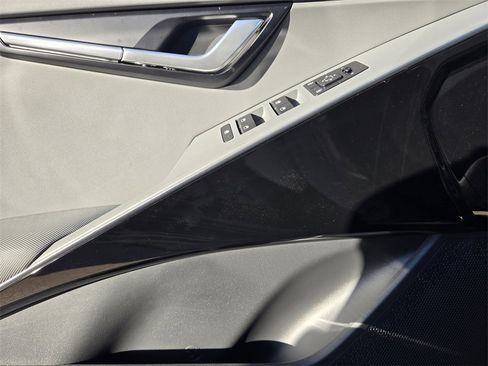 New 2026 Kia Niro EX image 16