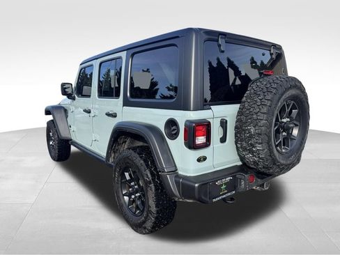 Used 2024 Jeep Wrangler Willys image 10