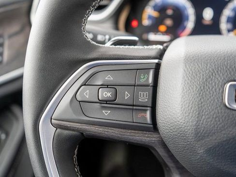 New 2025 Jeep Grand Cherokee Limited w/ Black Appearance Package image 20