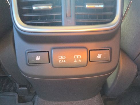 Used 2021 Subaru Outback Limited image 27