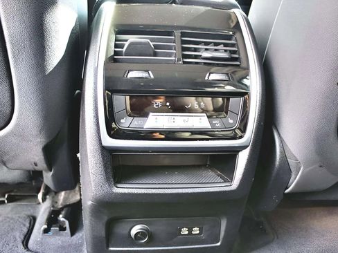 Used 2019 BMW X7 xDrive40i w/ Premium Package AWD/4WD image 26