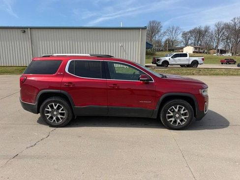 Used 2022 GMC Acadia SLE w/ Driver Convenience Package image 2