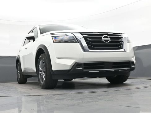 Used 2025 Nissan Pathfinder SV AWD/4WD image 51