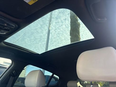 Used 2018 Kia Stinger GT2 image 5