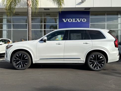 New 2026 Volvo XC90 B6 Ultra image 2