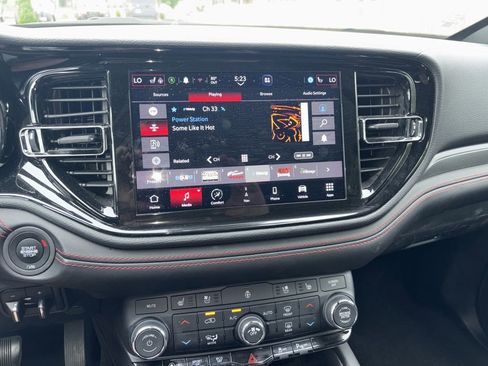 Used 2023 Dodge Durango GT AWD/4WD image 17